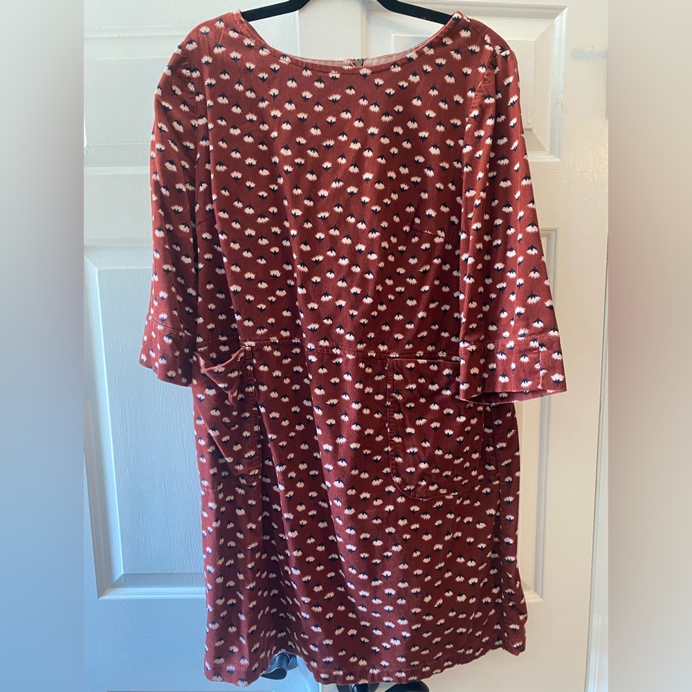 Boden Burgundy and White Patterned Knee-Length Dress